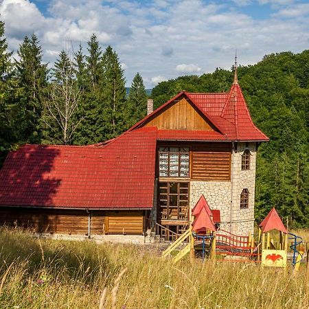 Альпина Hotel Yaremche Exterior foto