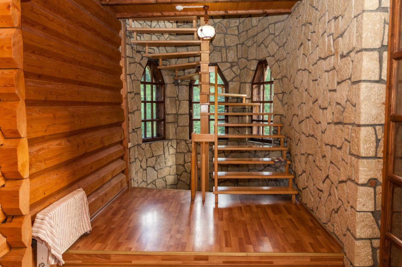 Альпина Hotel Yaremche Exterior foto