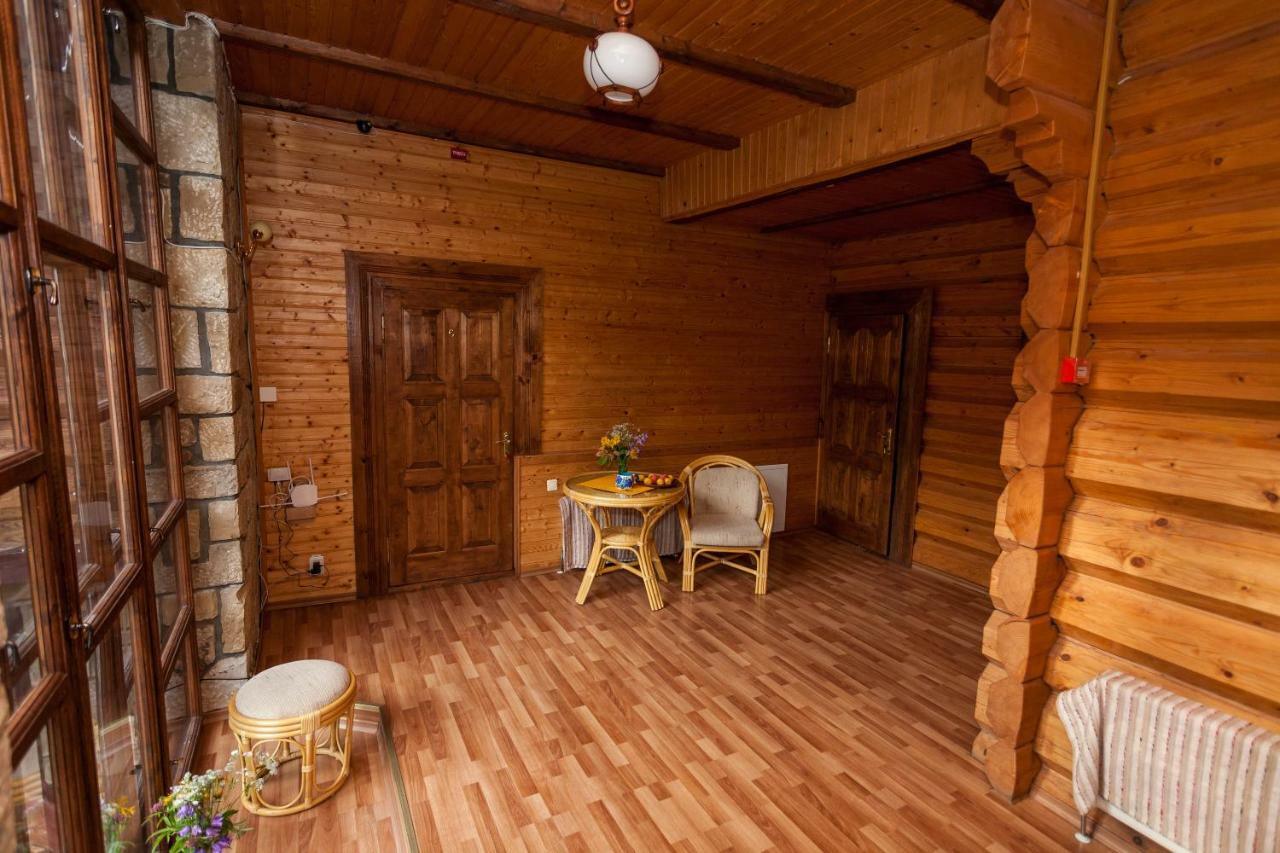 Альпина Hotel Yaremche Exterior foto