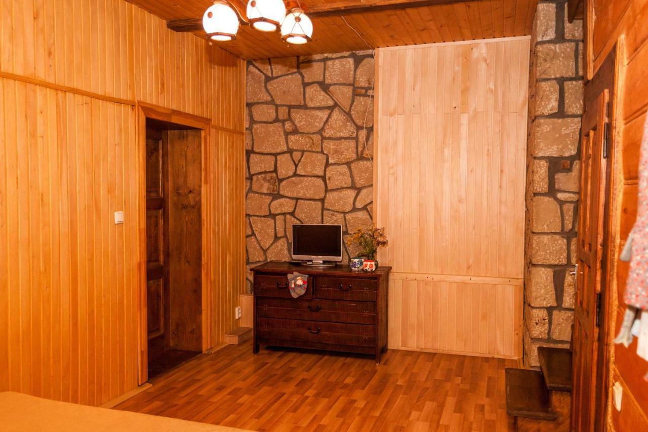 Альпина Hotel Yaremche Exterior foto