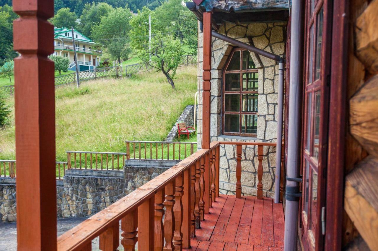 Альпина Hotel Yaremche Exterior foto