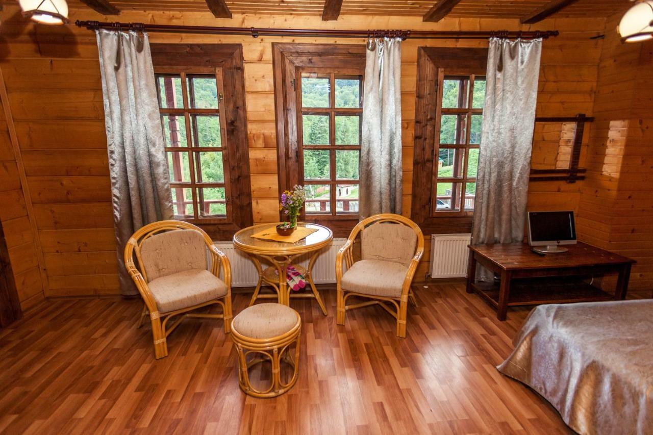 Альпина Hotel Yaremche Exterior foto